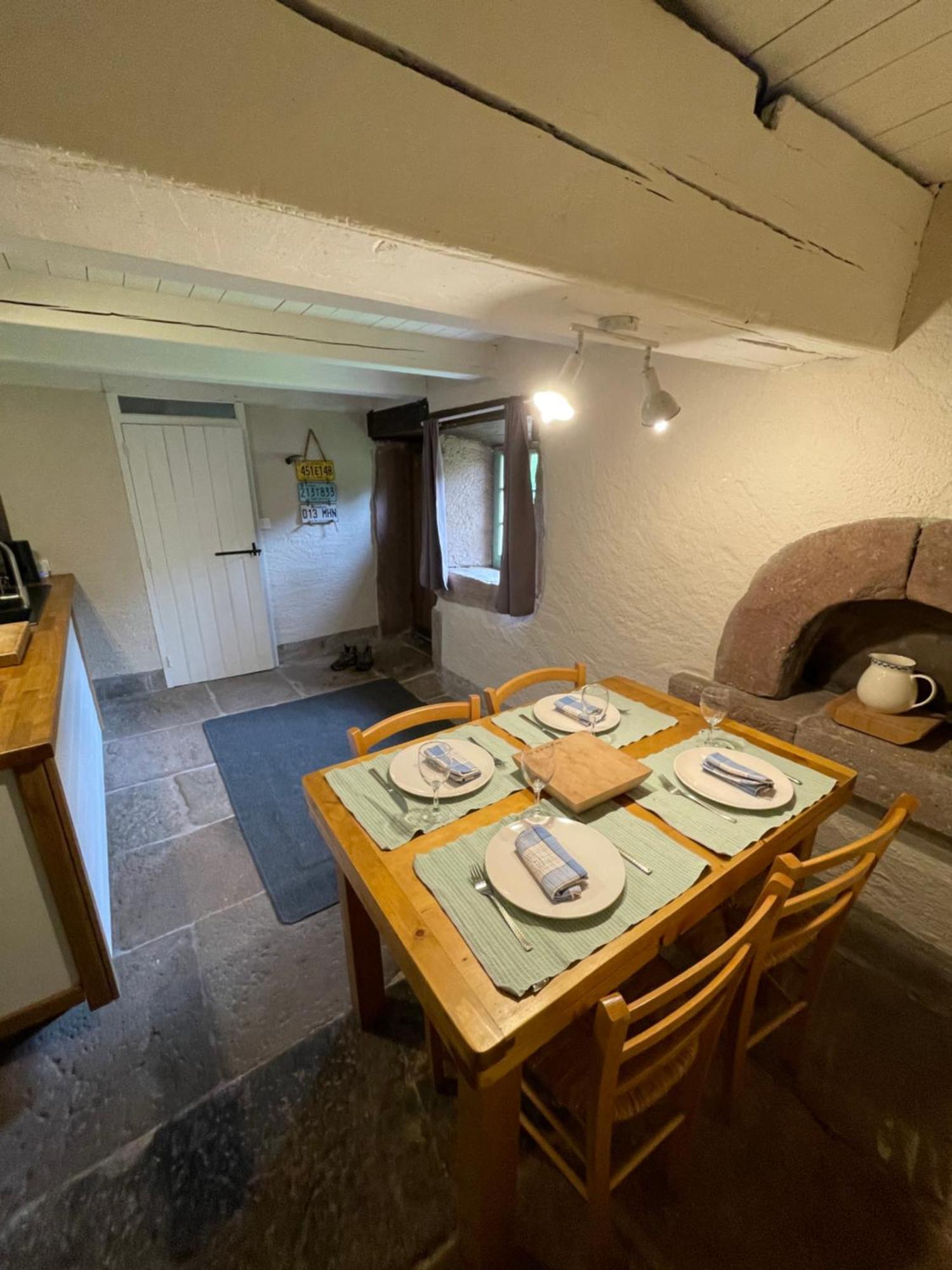 La Hutte Villa Tendon Eksteriør bilde
